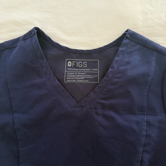 FIGS- Navy Blue Scrub Set - Picture 3 of 12